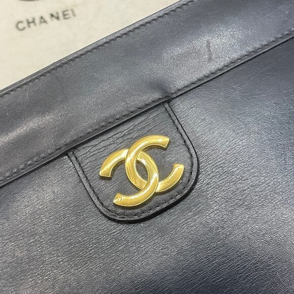 Chanel Black Leather Clutch CC 24kt Gold Plated Logo Vintage Evening Night Out - Picture 5 of 13
